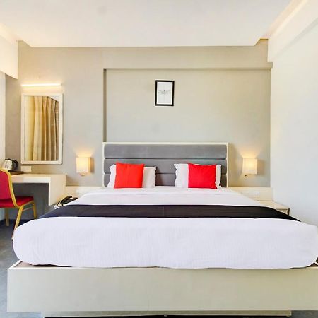 Capital O 77219 Hotel Dwarwata Dharwad Extérieur photo