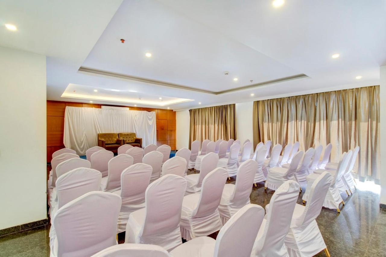 Capital O 77219 Hotel Dwarwata Dharwad Extérieur photo